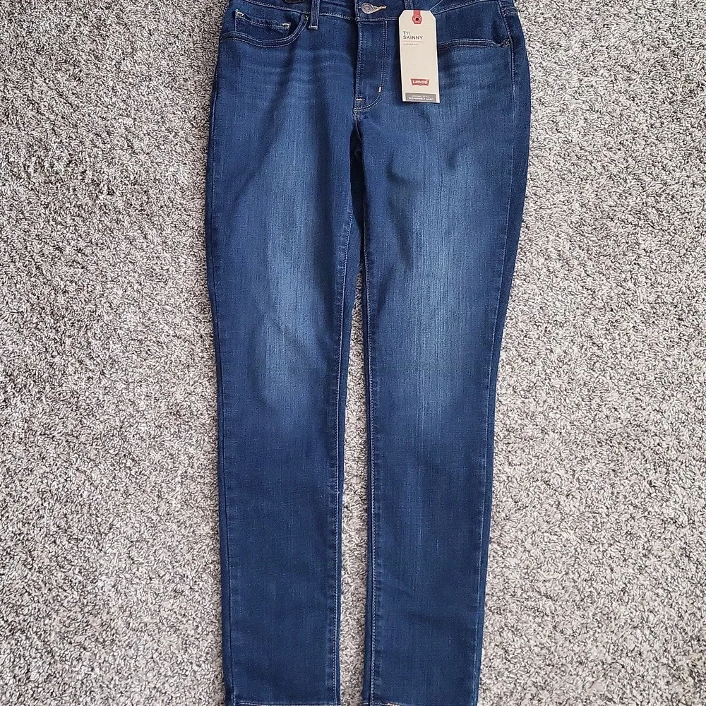 SALE--Levi's Women's Dark Blue Rinse 711 Skinny Jeans - Picture 5 of 11